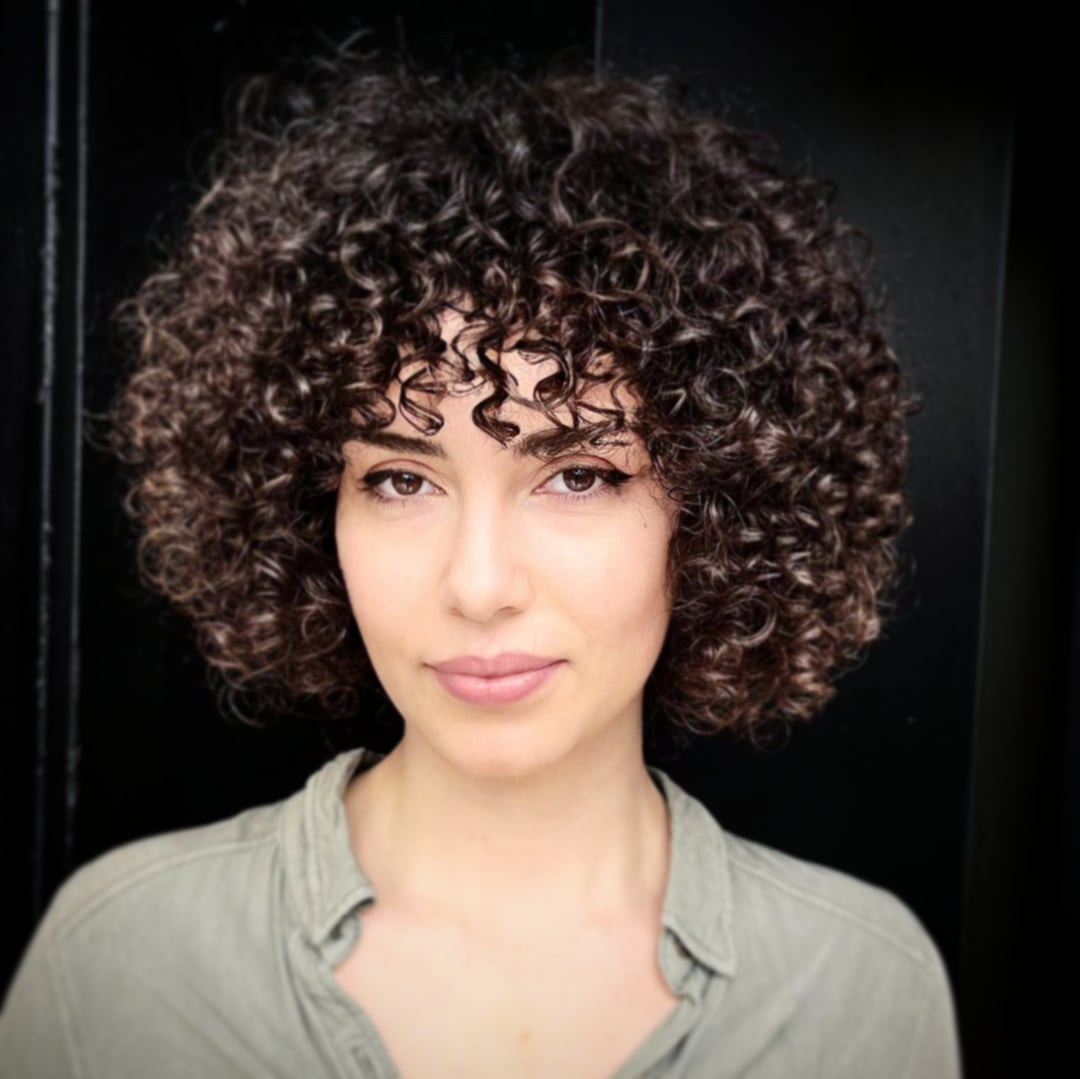 ayse zorer