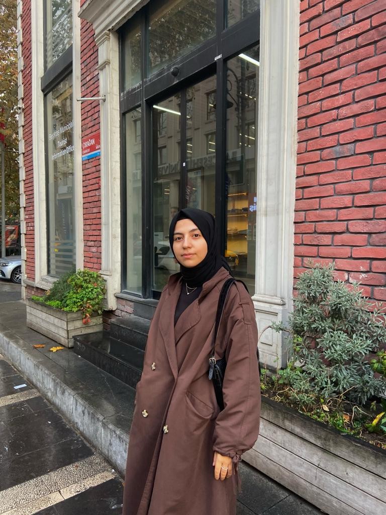 Büşra ŞİVETOĞLU